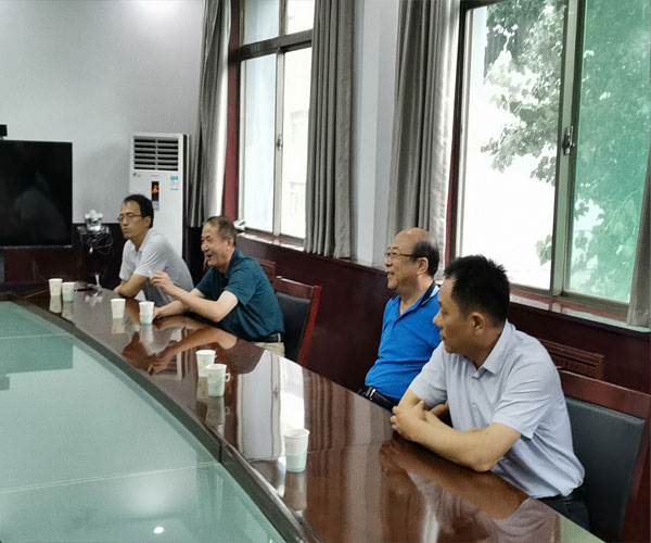 泰安市司法局、泰安市法律工作者协会 慰问驻村扶贫干部